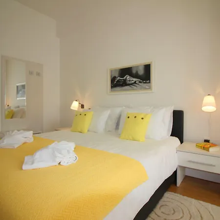 Idyllisches Mit Kinderspielplatz Vor Dem Haus Und Nur 700 Meter Zum * Porec