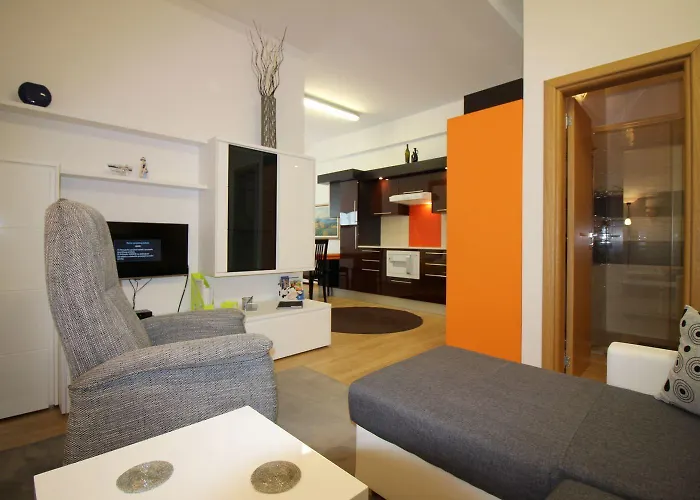 Apartman Idyllisches Mit Kinderspielplatz Vor Dem Haus Und Nur 700 Meter Zum *